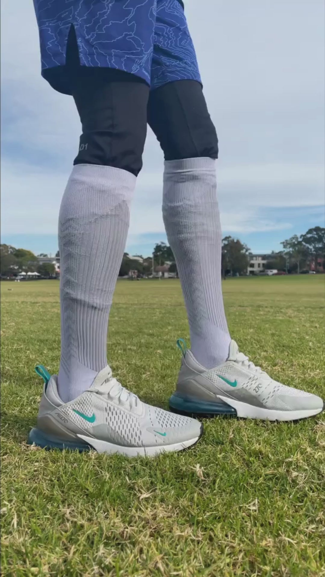 Shop Compression Socks in Australia at KomWear. Improve blood circulation, reduce swelling, and relieve fatigue with our top-notch compression socks designed for men and women of all ages. Whether you're an athlete, a frequent traveller, or simply seeking relief from leg discomfort, our compression socks are the perfect solution.